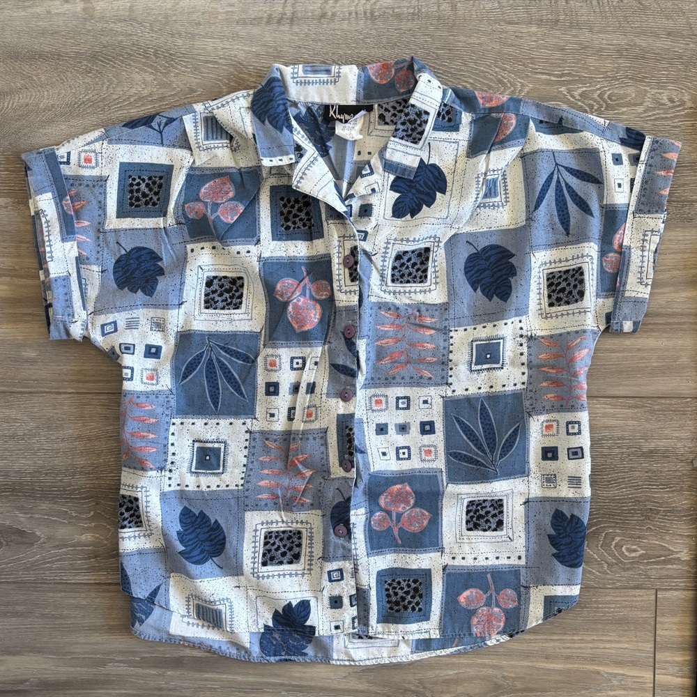 Vintage White Blue Pink Leaf Collared Button Up Grandmacore Shirt 20